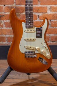 Fender American Performer Stratocaster- Honey Burst
